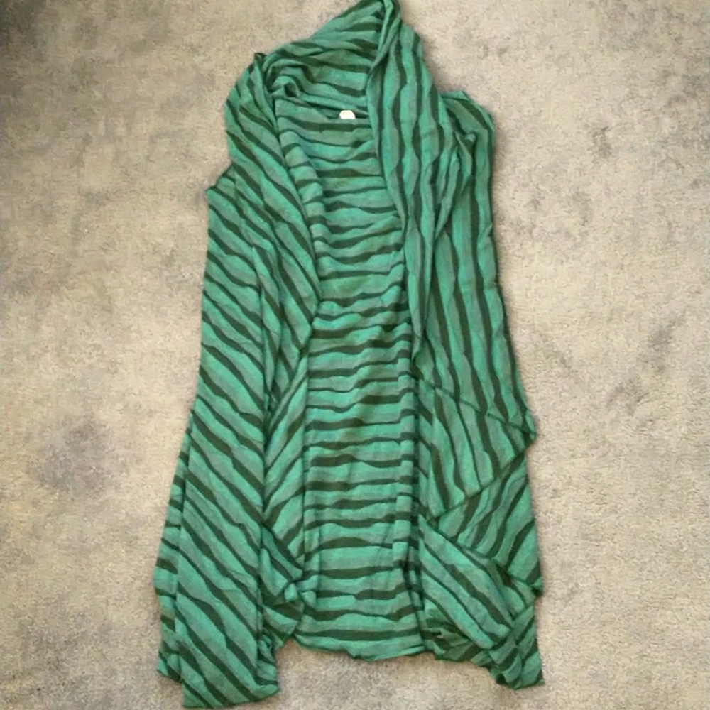 Shawl-like topper/duster in One-size-fits-most